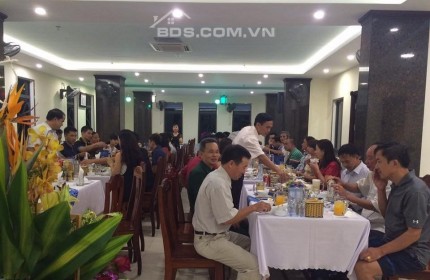 Bán khách sạn 3 sao 11 tầng và Tòa nhà dịch vụ 6 tầng TPVinh Nghệ An, Doanh thu 6,6 tỷ/n